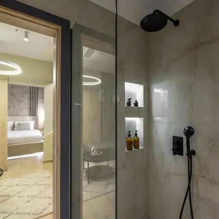 Aristotelian Virtues - Elpida Apartment *